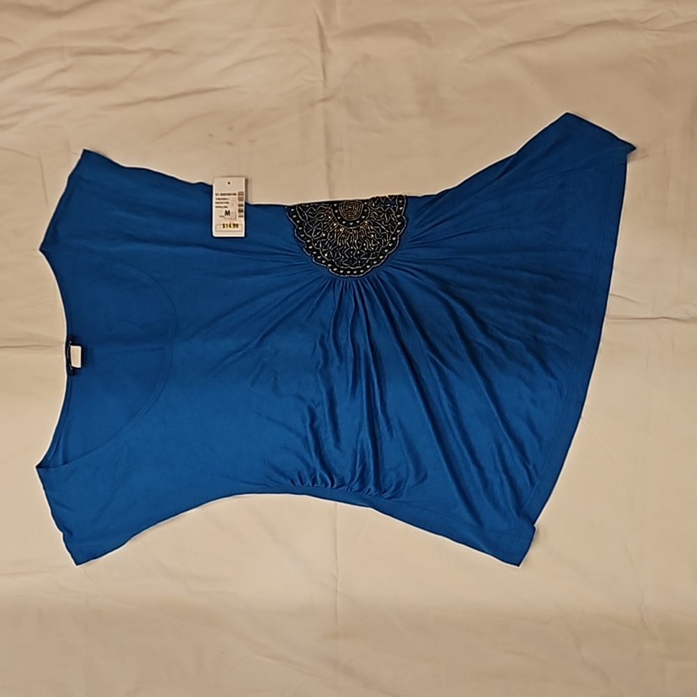 NWT Strawberry top with left flank beading - blue